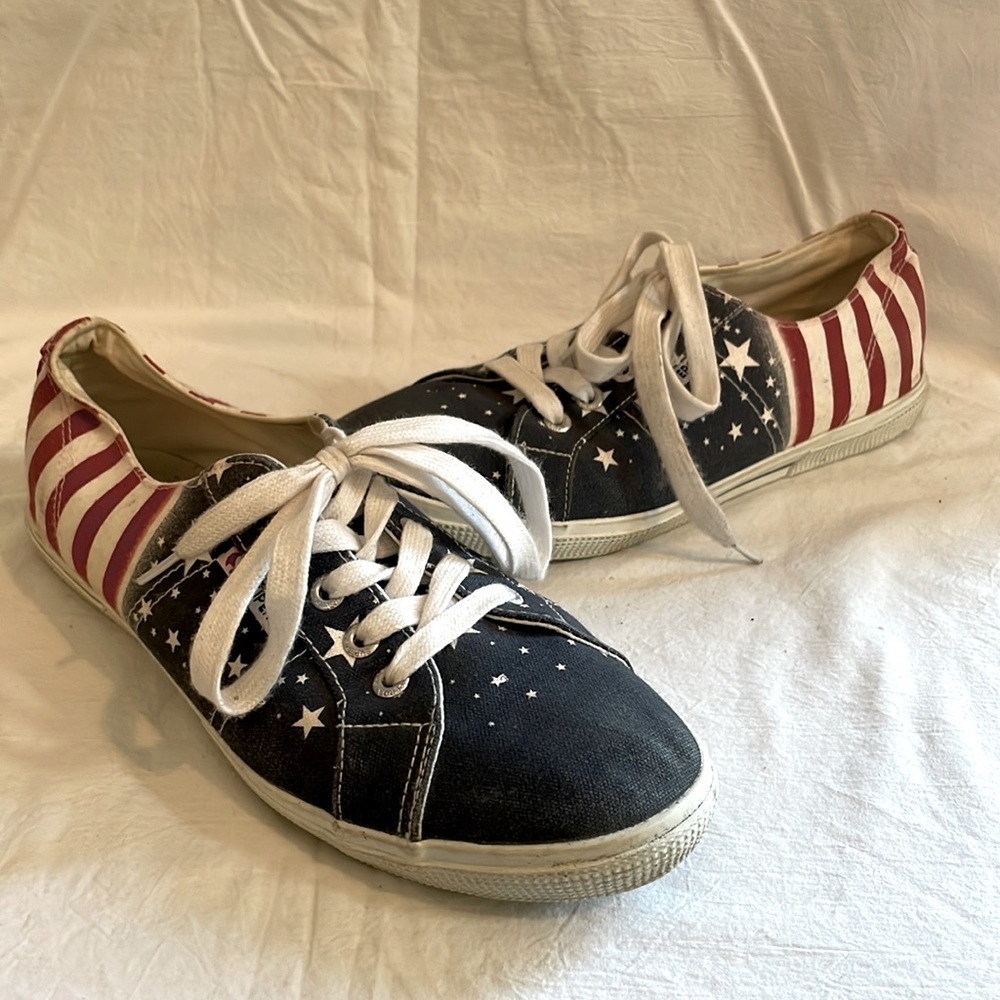 EUC Superga Women’s Stars & Stripes Sneakers